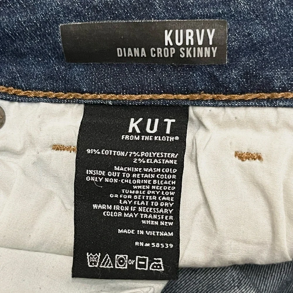 Kut from the Kloth Kurvy Diana Crop Distressed Skinny Jeans